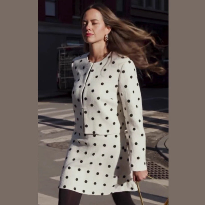 Damen Zweiteiliges Bouclé-Set mit kurz geschnittener Jacke und A‑Linien Minirock Drune