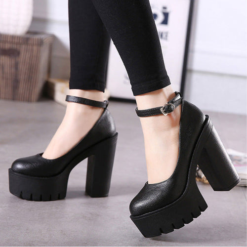 Damen Plateau-Pumps mit eleganter Doppelriemenführung und rutschfester Sohle Drune
