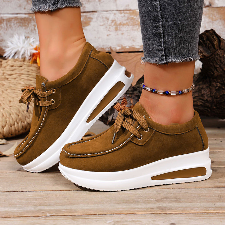 Damen Bequeme Keil‑Plateau‑Sneaker mit Wildlederoptik und gepolstertem Komfortfußbett Drune
