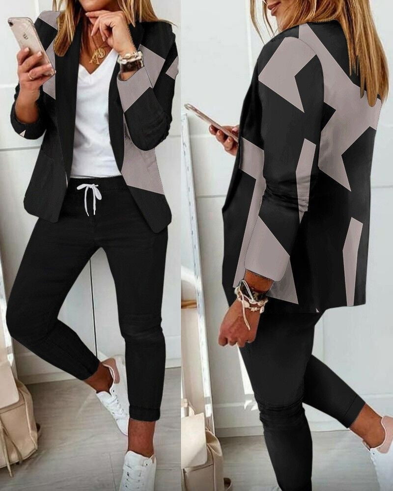 Zweiteiliges Set für Damen: Hosenanzug mit Muster, bestehend aus einem langärmeligen Blazer (offene Front, taillierter Schnitt) und einer unifarbenen langen Hose – ideal fürs Büro – DRUNE