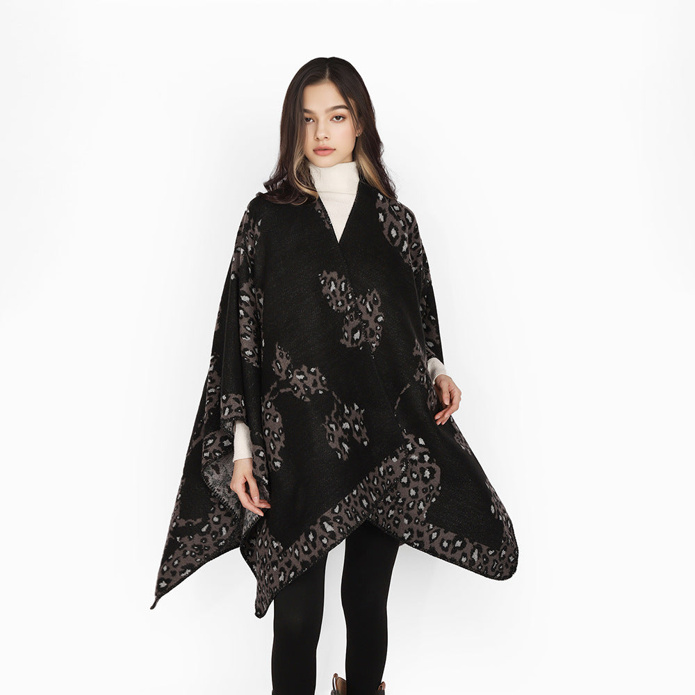 Damen Wolloptik-Überwurf mit gewebtem Leopard-Jacquard und offenem Zipfelrand Drune