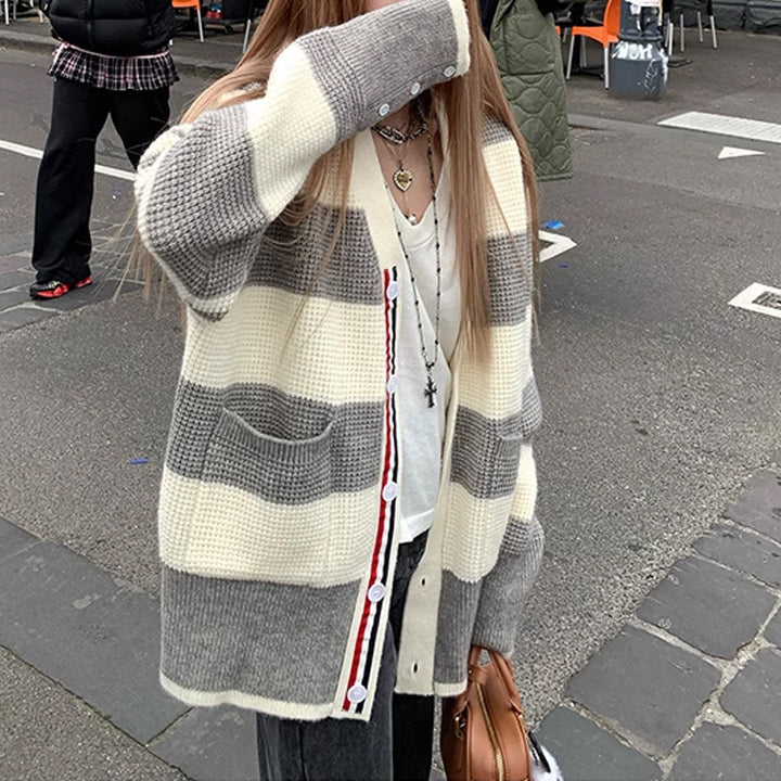 Damen Grobstrickjacke mit lässigen Streifen und großen Taschen Drune