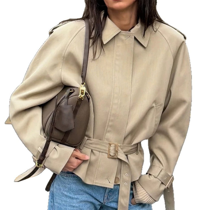 Damen Taillierte Kurz-Trenchjacke mit Bindegürtel, Raglanärmeln und verdeckter Knopfleiste Drune