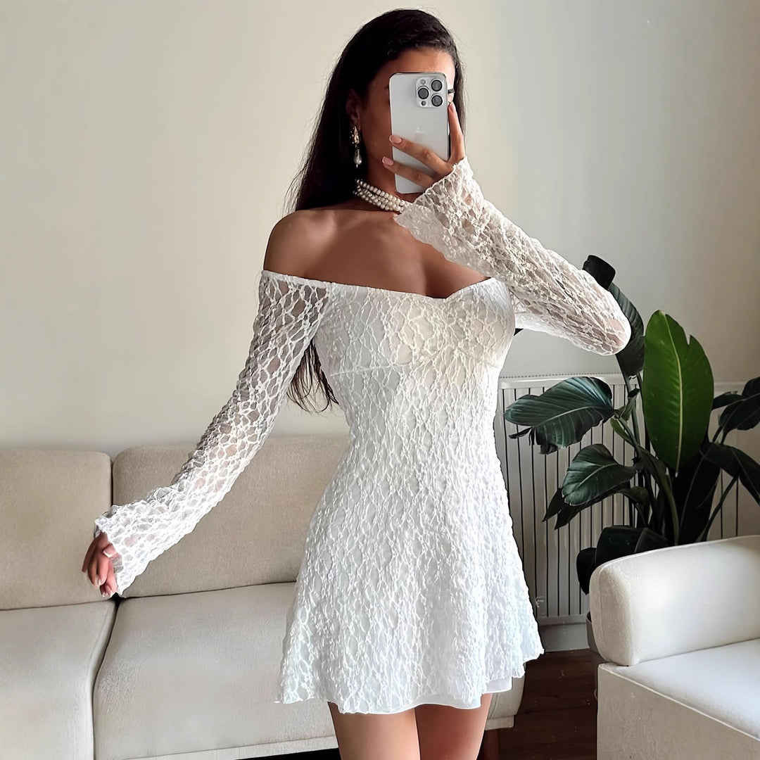 Damen Spitzenkleid mit langen Ärmeln und transparentem Detail Drune