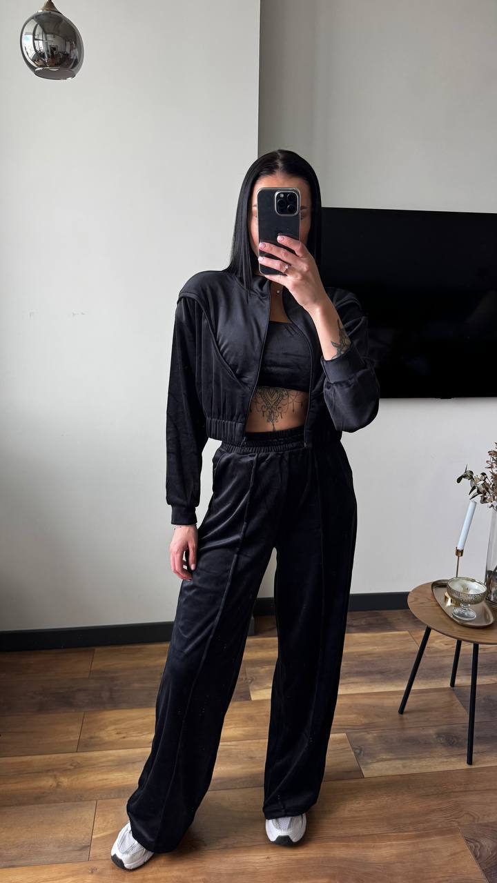 Damen Loungewear-Set aus luxuriösem Velours mit cropped Jacke und weiter Hose Drune