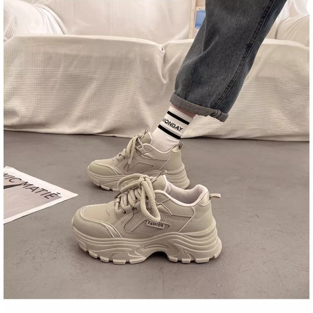 Damen Sportliche Sneakers mit robustem Profil und bequemer Dämpfung Drune