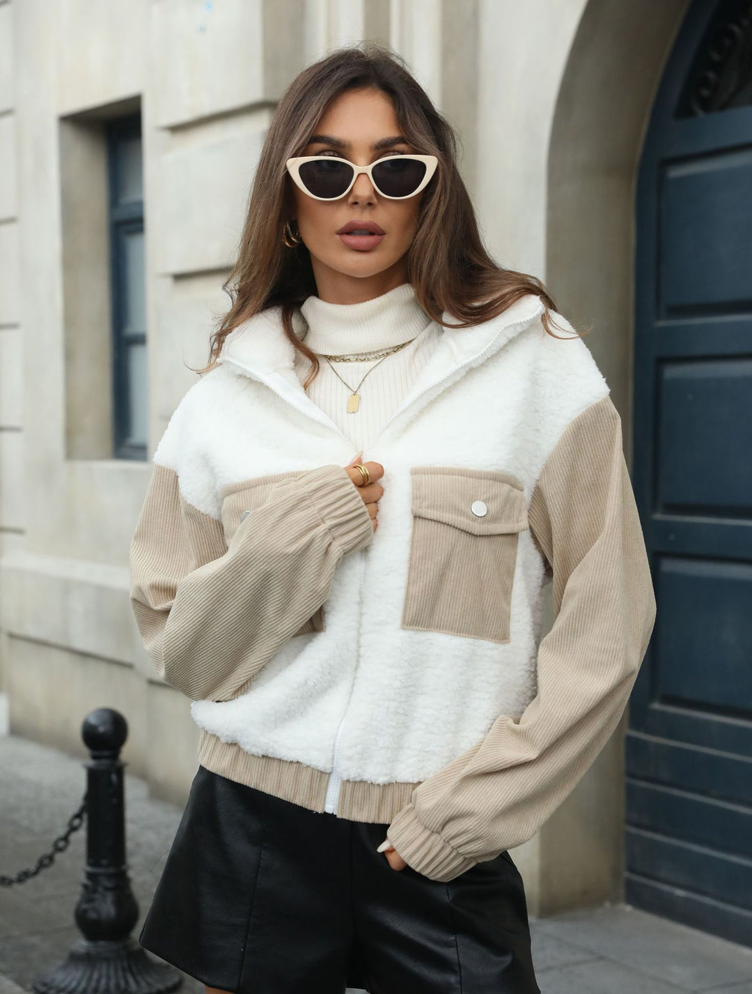Damen Fleecejacke mit Kapuze und modischen Corddetail Drune