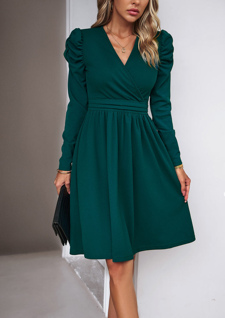 Damen Wickelkleid mit V-Ausschnitt, gerafften Puffärmeln und tailliertem Faltenrock Drune