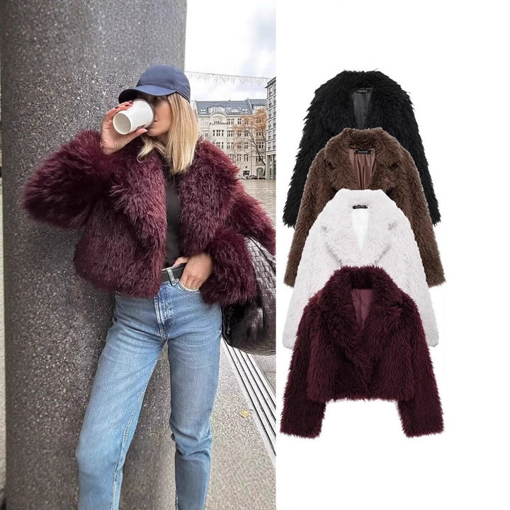 Damen Kurzjacke im Cropped‑Schnitt aus fluffigem Hochflor‑Faux‑Fur mit tiefem Schalkragen Drune