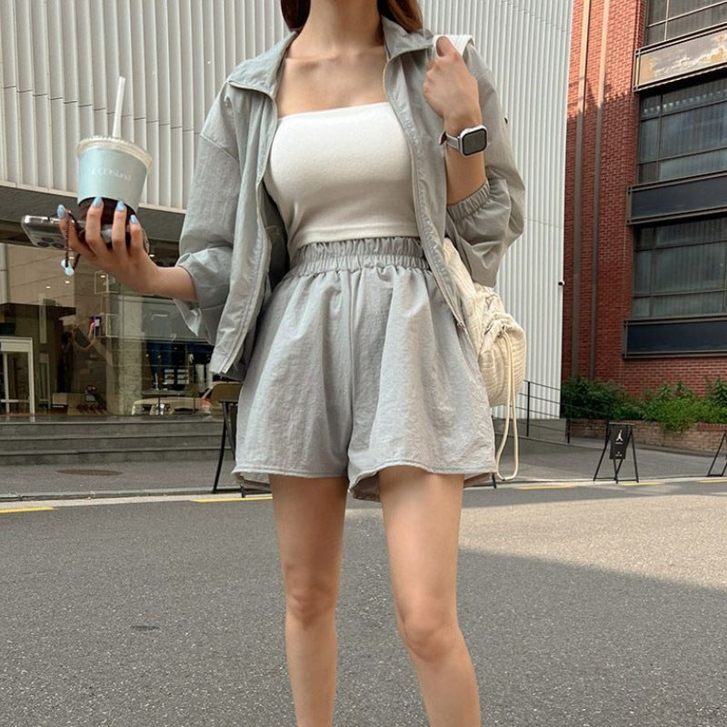 Damen sportliches Kombi-Set mit Kapuzenjacke und Shorts Drune