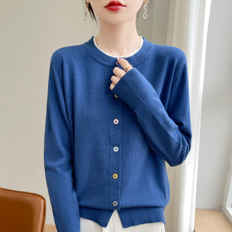 Damen Leichter Feinstrick-Cardigan mit Rundhalsausschnitt und bunten Knöpfen Drune