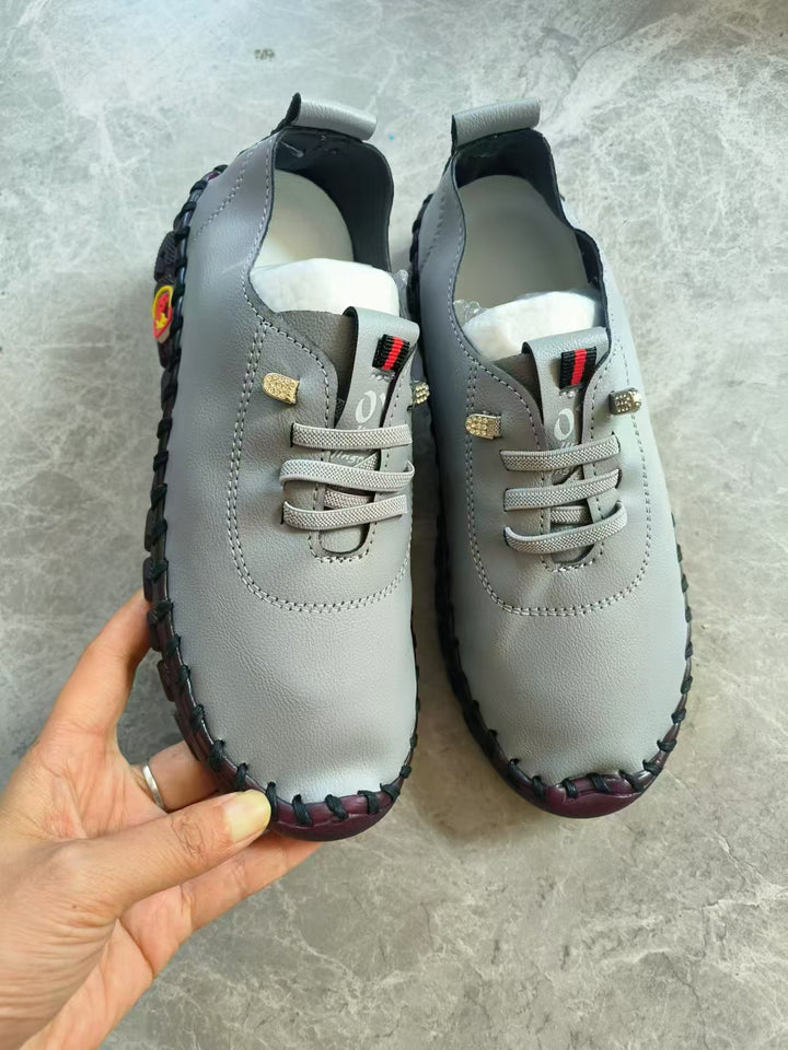 Damen Leichter, weicher Slipper mit handgenähter Gummisohle und elastischer Schnürung Drune