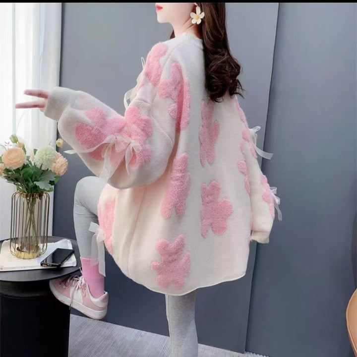 Damen flauschige Strickjacke mit verspielten Bärenapplikationen und entzückenden Schleifen Drune