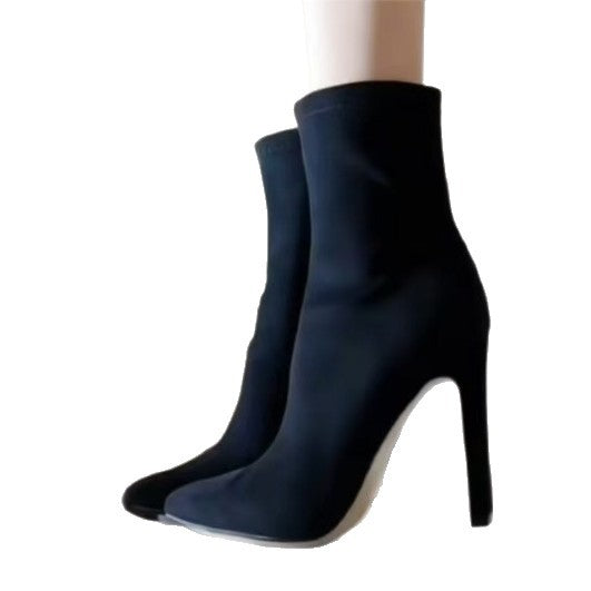 Damen Sock-Stiefelette aus Stretchvelours mit spitzer Zehenpartie und skulpturellem Blockabsatz Drune