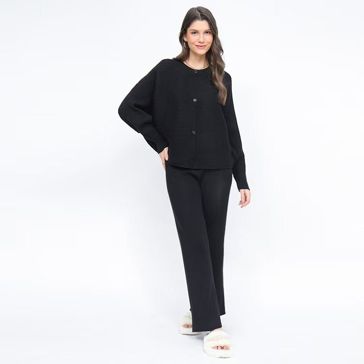 Damen hochwertiges Strick-Lounge-Set mit weiter Schnittführung und Knopfdetails Drune