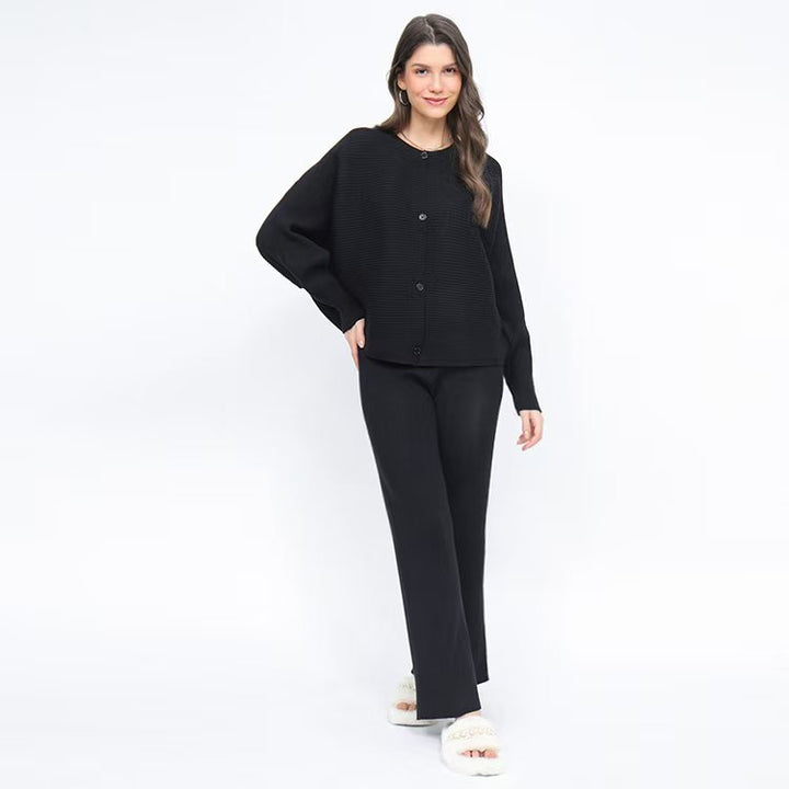 Damen hochwertiges Strick-Lounge-Set mit weiter Schnittführung und Knopfdetails Drune