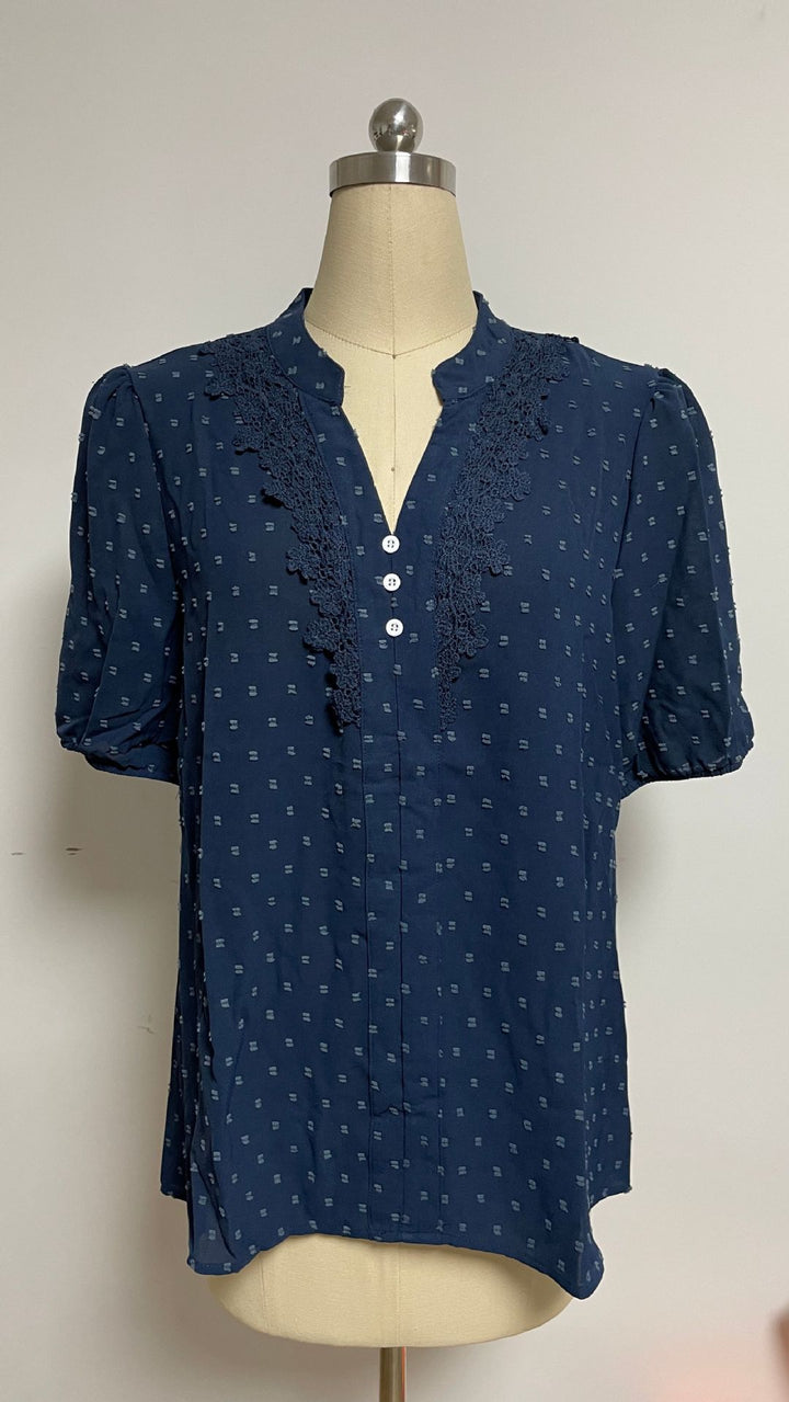 Damen nan semitransparente Dobby-Bluse mit Stehkragen, Häkelblende und Puffärmeln Drune