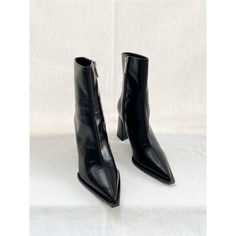 Damen Elegante spitz zulaufende Ankle‑Boots mit geometrischem Blockabsatz und schlankem Schaftschnitt Drune