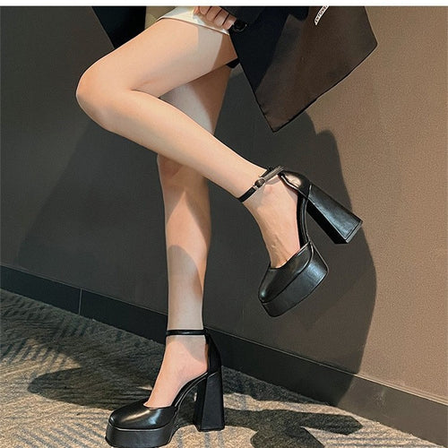 Damen Plateau-Pumps mit kantigem Blockabsatz und Knöchelriemen Drune