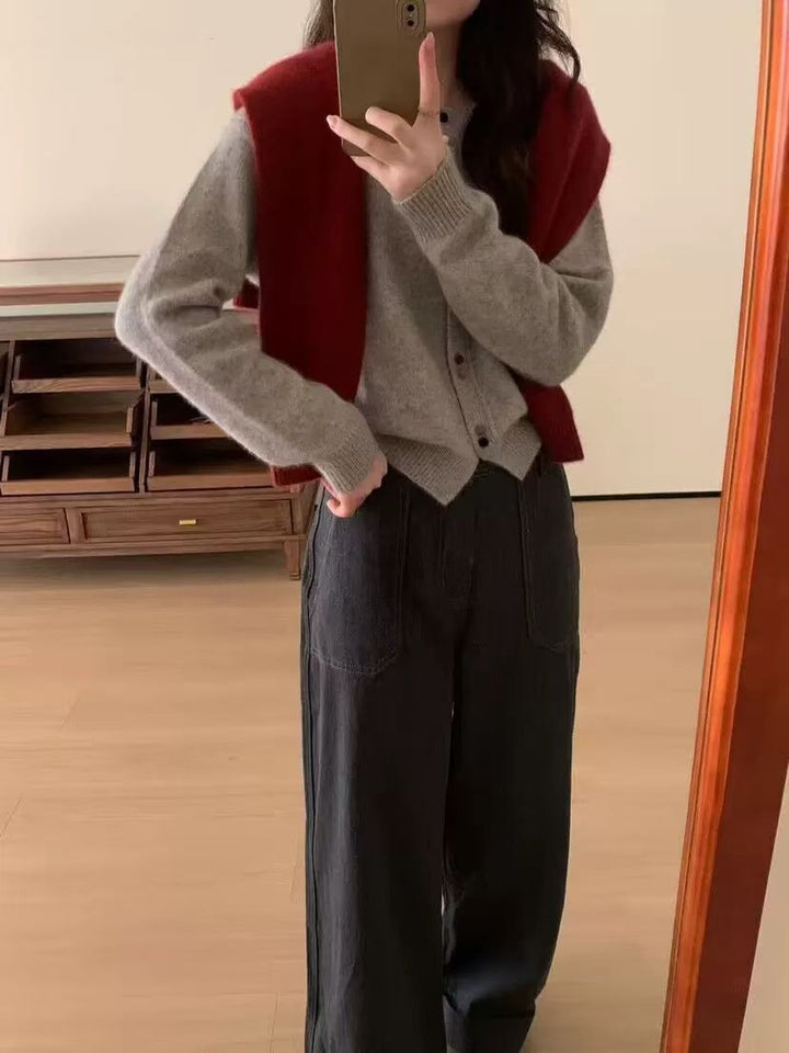 Damen Strickjacke mit dekorativen Knopfakzenten und weichem Material Drune
