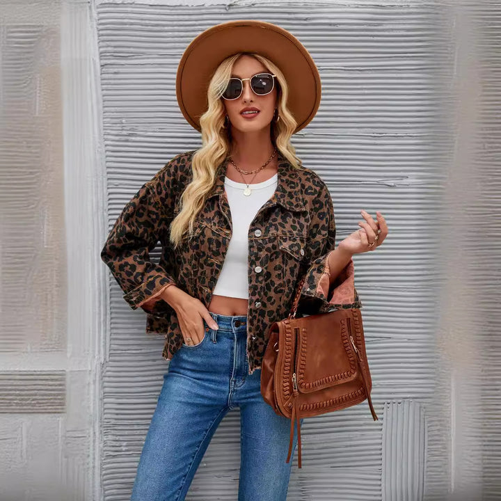 Damen Jeansjacke im angesagten Leo-Design mit oversized Schnitt Drune
