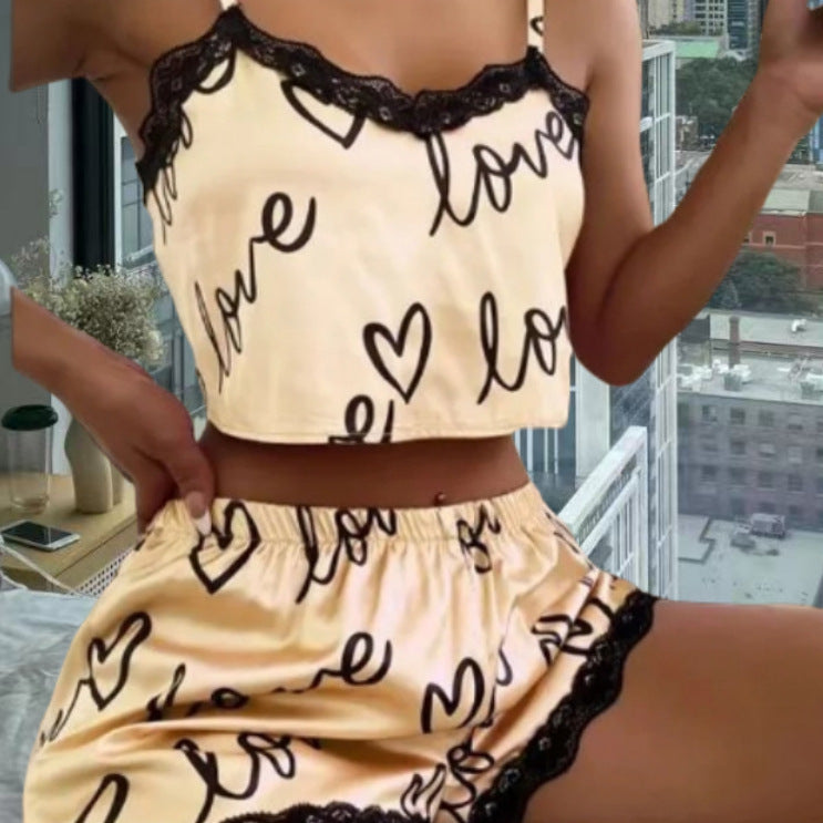 Damen Satin-Crop-Top und Shorts-Set mit Herzen und Spitzenakzenten Drune