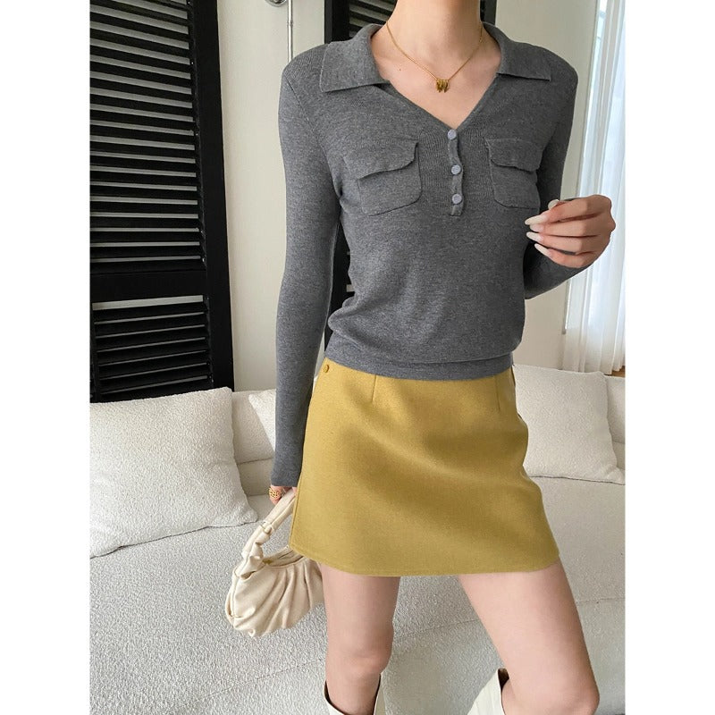 Damen figurbetontes Langarm-Tee mit klassischen Knopfdetails Drune