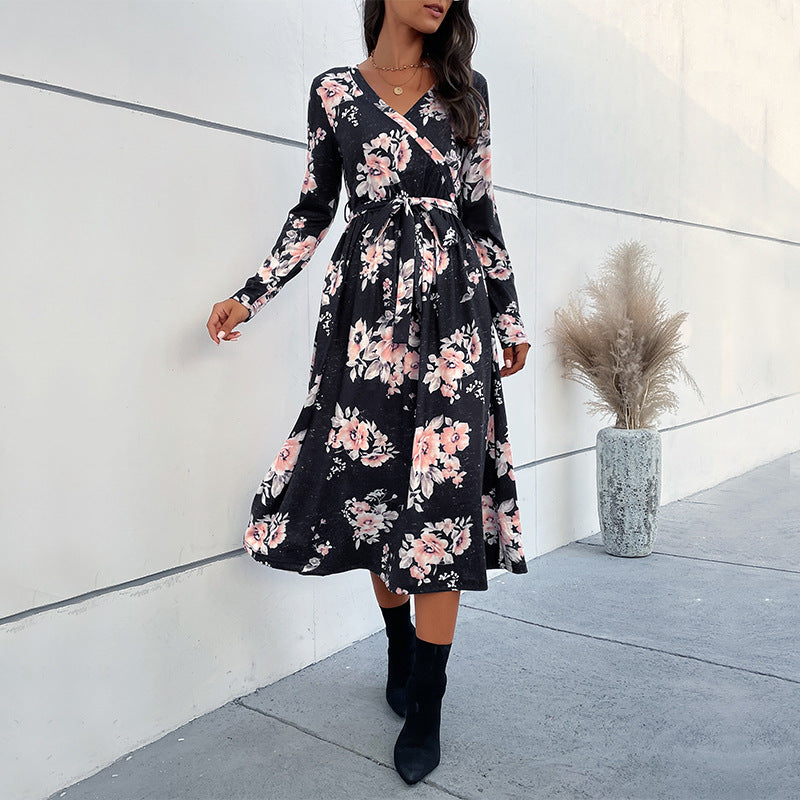 Damen Wickel-Midikleid mit tailliertem Bindegürtel, ausgestelltem Rock und V‑Ausschnitt Drune
