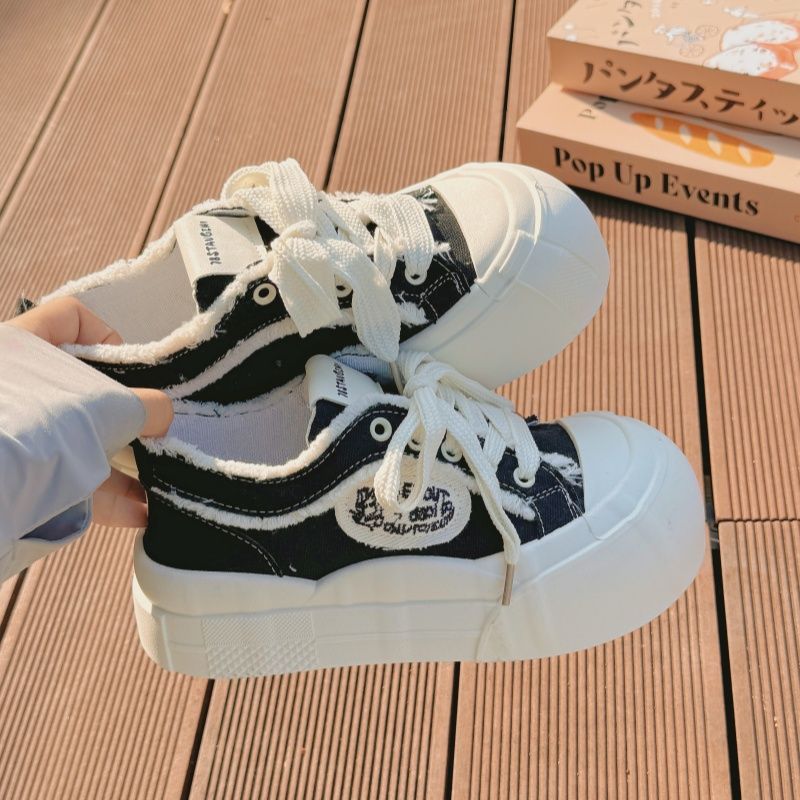 Damen Stilvolle Chunky Sneakers mit weißer Plattform und robustem Obermaterial Drune