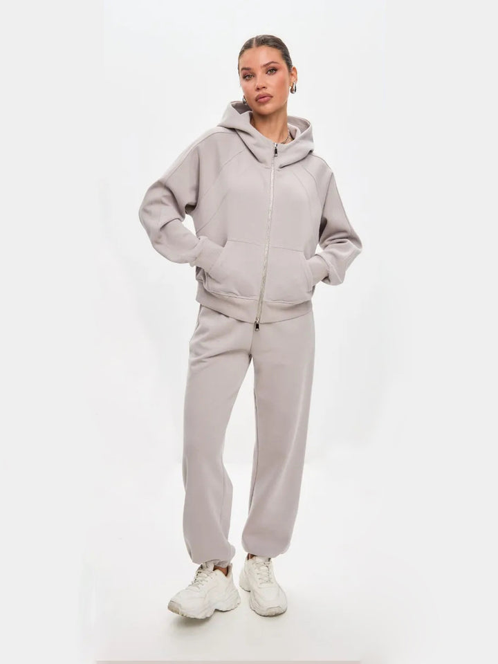 Damen entspanntes Fleece-Zweiteiler Set mit Raglan-Kapuzenjacke, durchgehendem Reißverschluss und gerader Relax-Jogginghose Drune