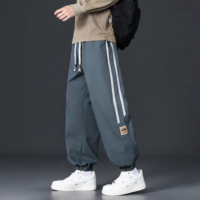 Herren Modische Freizeit-Hose mit seitlichen Streifen