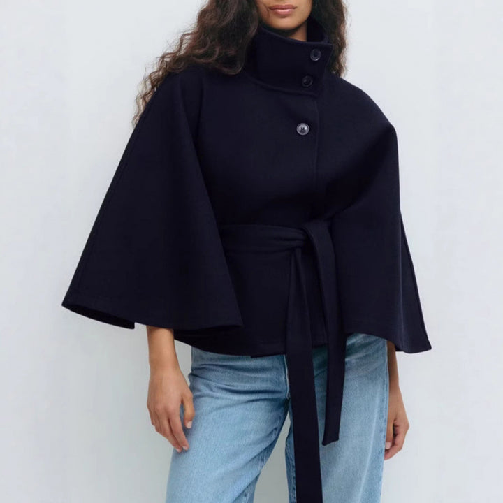 Damen Wollmantel im Cape‑Stil mit Stehkragen und Taillengürtel Drune