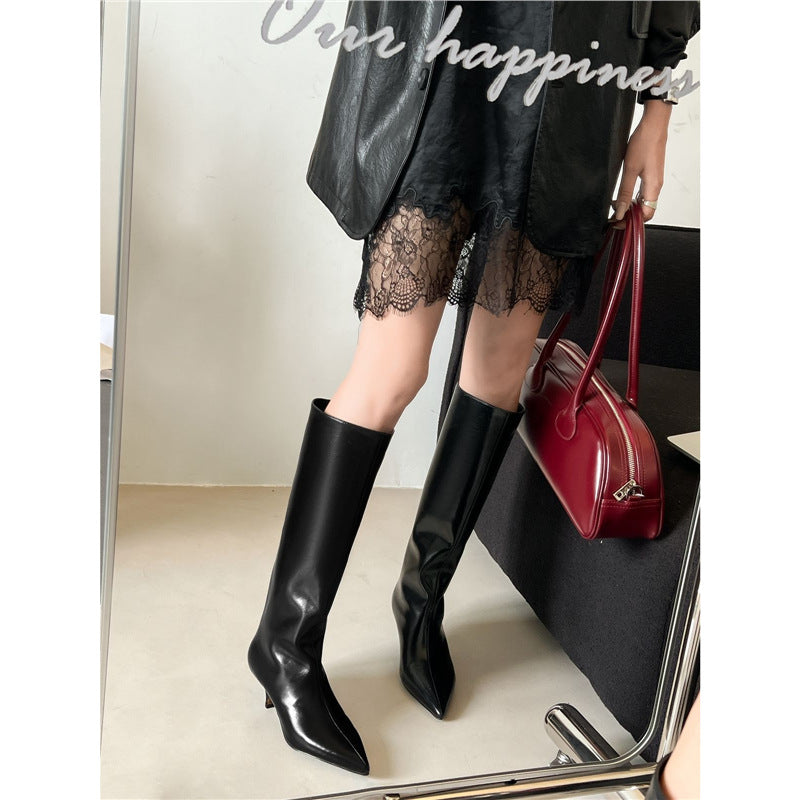 Damen Kniehohe Lackstiefel mit spitzer Zehenform und sculpted Kittenabsatz Drune