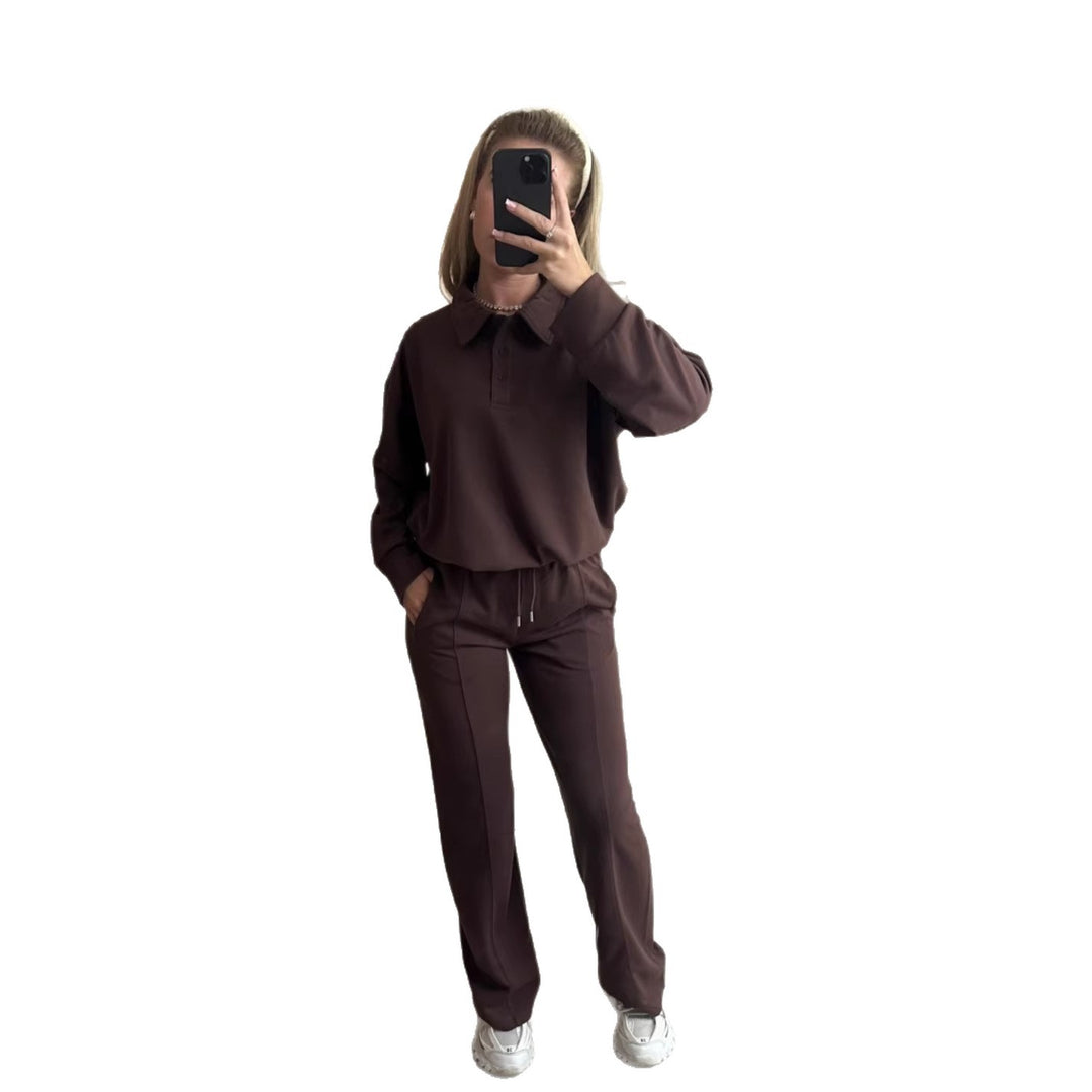 Damen eleganter Freizeitanzug mit hochgeschlossenem Kragen und weiten Hosen
