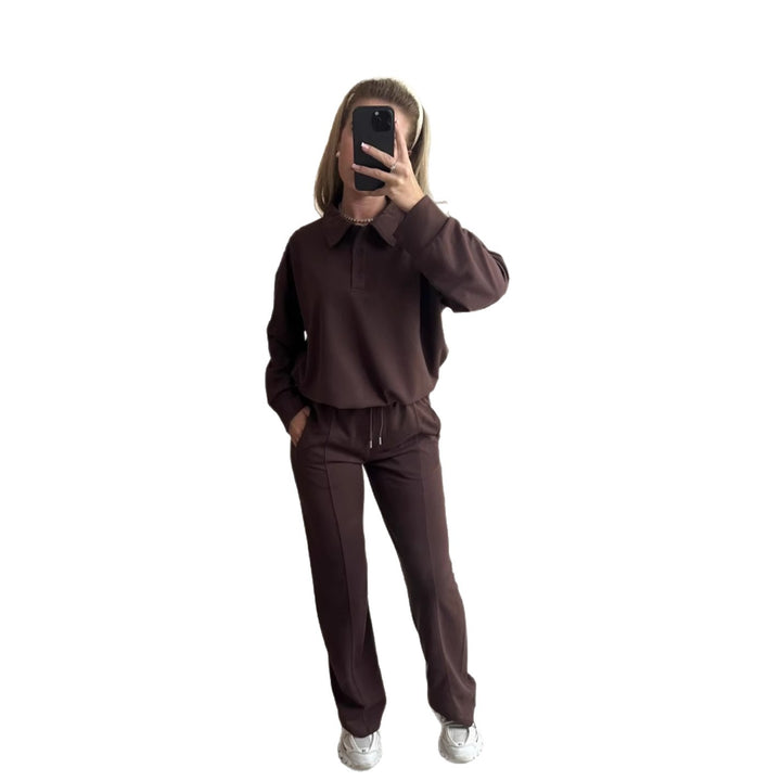 Damen eleganter Freizeitanzug mit hochgeschlossenem Kragen und weiten Hosen