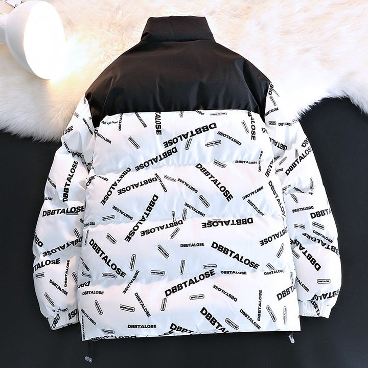 Unisex Gepolsterte Steppjacke mit Allover‑Logoprint, hohem Stehkragen & verstellbarem Saum Drune