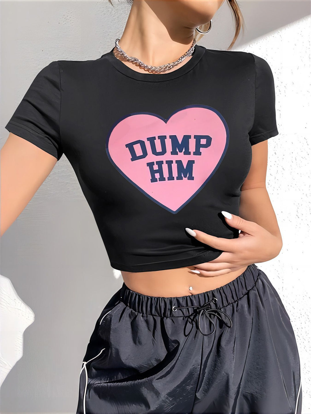 Damen Crop-T-Shirt mit auffälligem Statement-Print Drune