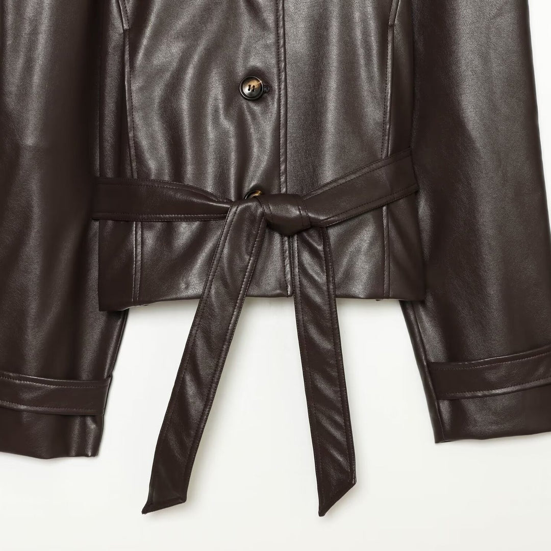 Damen Taillierte Cropped Veganlederjacke mit Stehkragen und Bindegürtel Drune