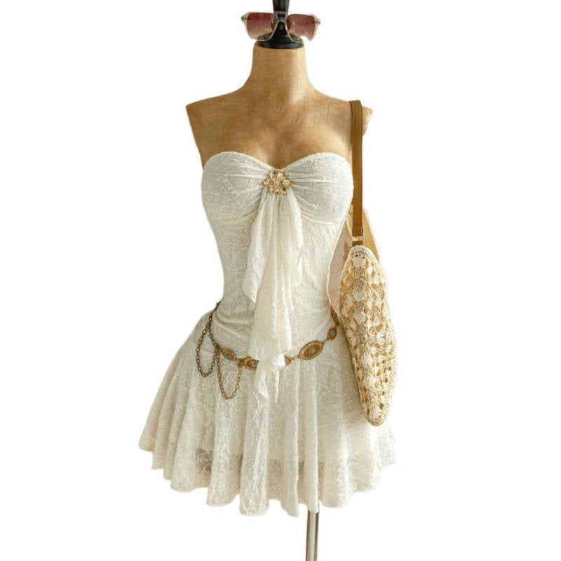 Damen Babydoll Kleid mit elegantem Spitzenbesatz und gerafftem Saum Drune