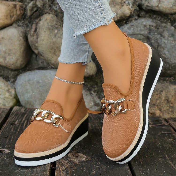 Damen slip-on Plateau-Loafer mit dekorativer Metallkette, strukturiertem Kunstleder und gepolstertem Komfortfußbett Drune