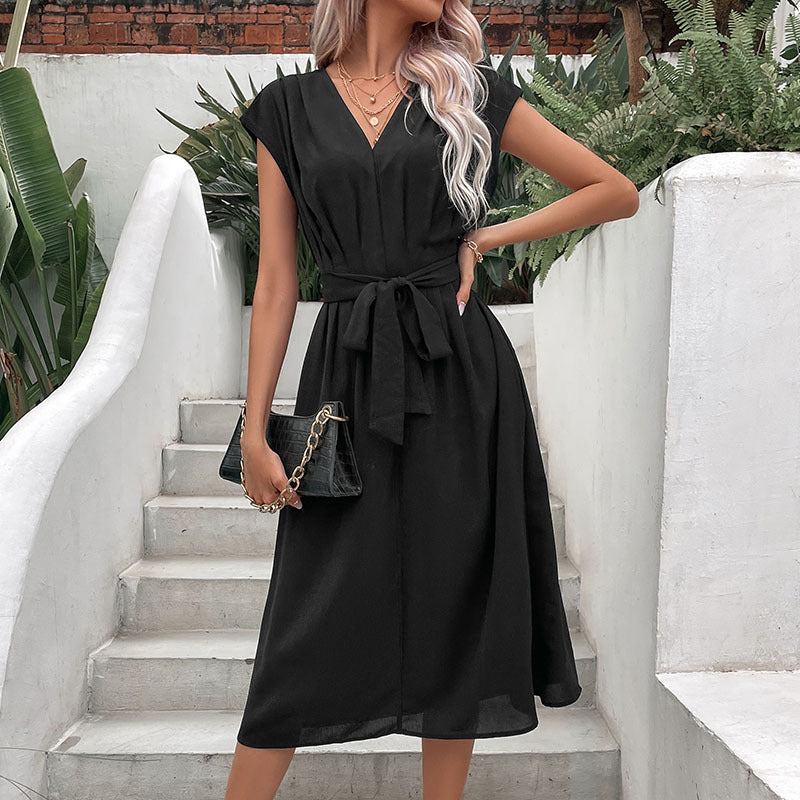 Damen Wickelkleid mit schönem V-Ausschnitt und taillierbarem Gürtel Drune