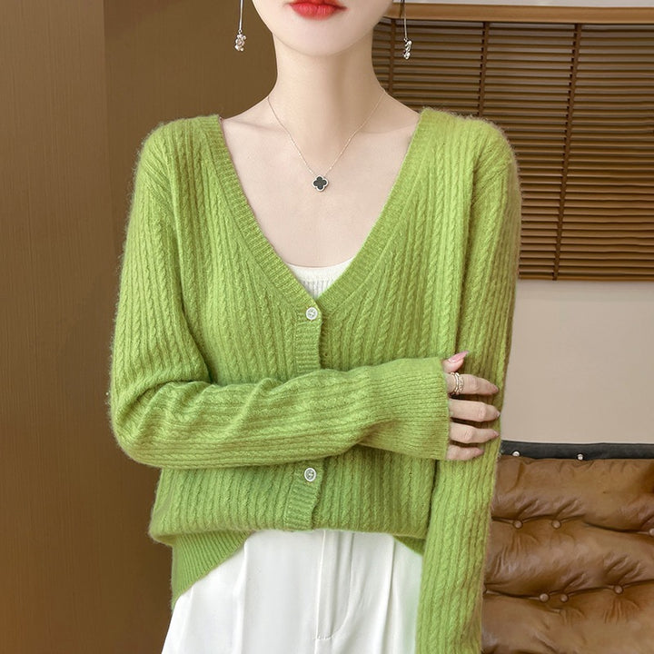 Damen Kurzgeschnittener Feinstrick-Cardigan mit V‑Ausschnitt, feiner Rippenstruktur und Perlmuttknöpfen Drune