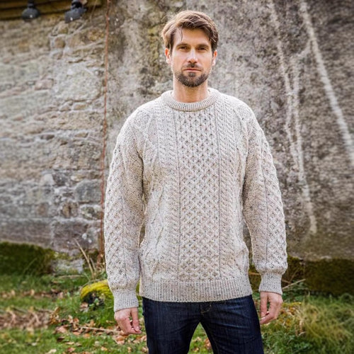 Herren Modischer Strickpullover mit Zopfmuster