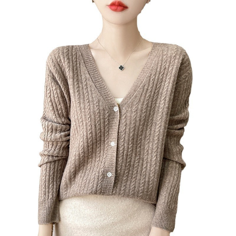 Damen Kurzgeschnittener Feinstrick-Cardigan mit V‑Ausschnitt, feiner Rippenstruktur und Perlmuttknöpfen Drune
