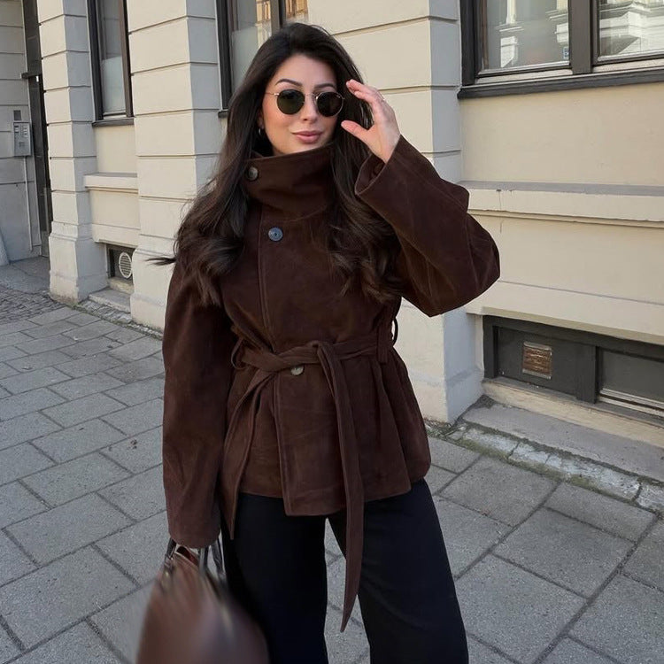 Damen Kurzjacke aus Veloursleder mit hohem Stehkragen und Bindegürtel Drune