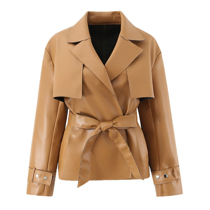 Damen Kurze taillierte Kunstlederjacke im Trenchstil mit Bindegürtel und Cape-Detail Drune