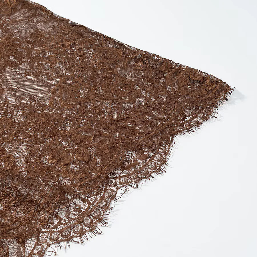 Damen nan Maxirock mit transparentem Spitzenunterteil und asymmetrischem Satin-Overlayer Drune
