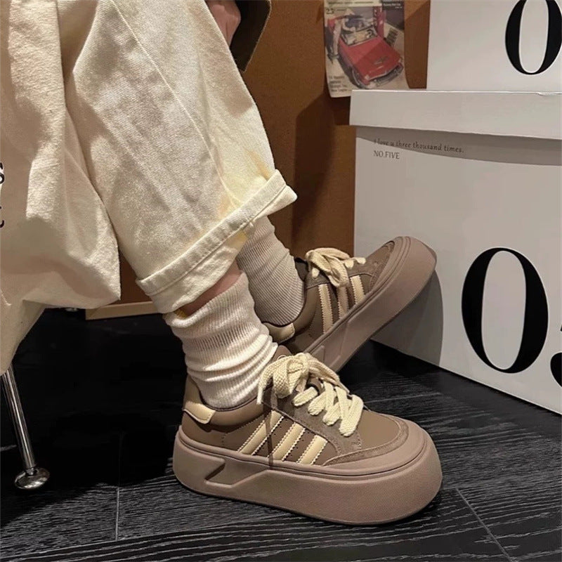 Damen Plattform-Sneaker mit strapazierfähigem Obermaterial und extrahoher Sohle Drune