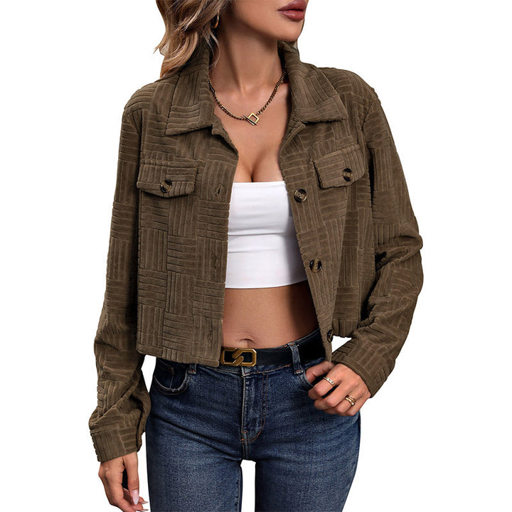 Damen Kurzjacke mit geometrischer Struktursteppung und aufgesetzten Brusttaschen Drune