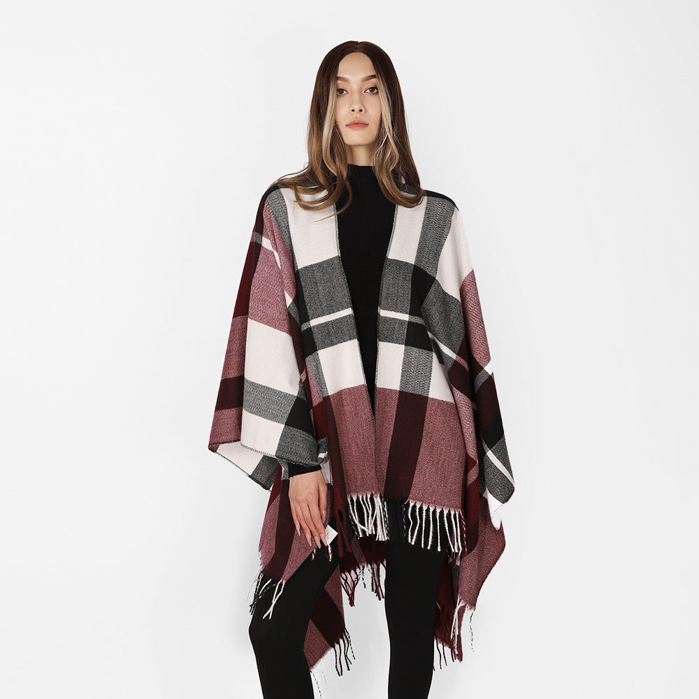 Damen Oversize-Karoponcho aus weichem Wollmix mit Fransensaum Drune